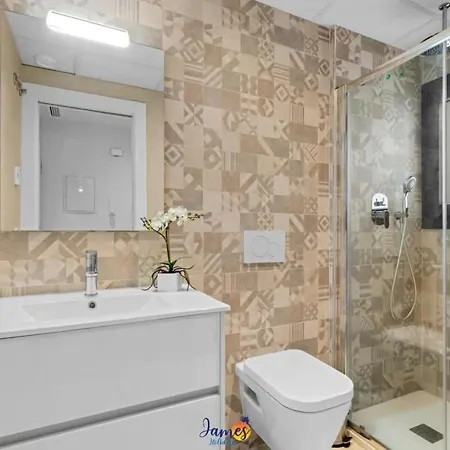 Apartment Luxury Sunrise With Com Pool D1 *