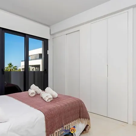 Luxury Sunrise With Com Pool D1 Apartment *